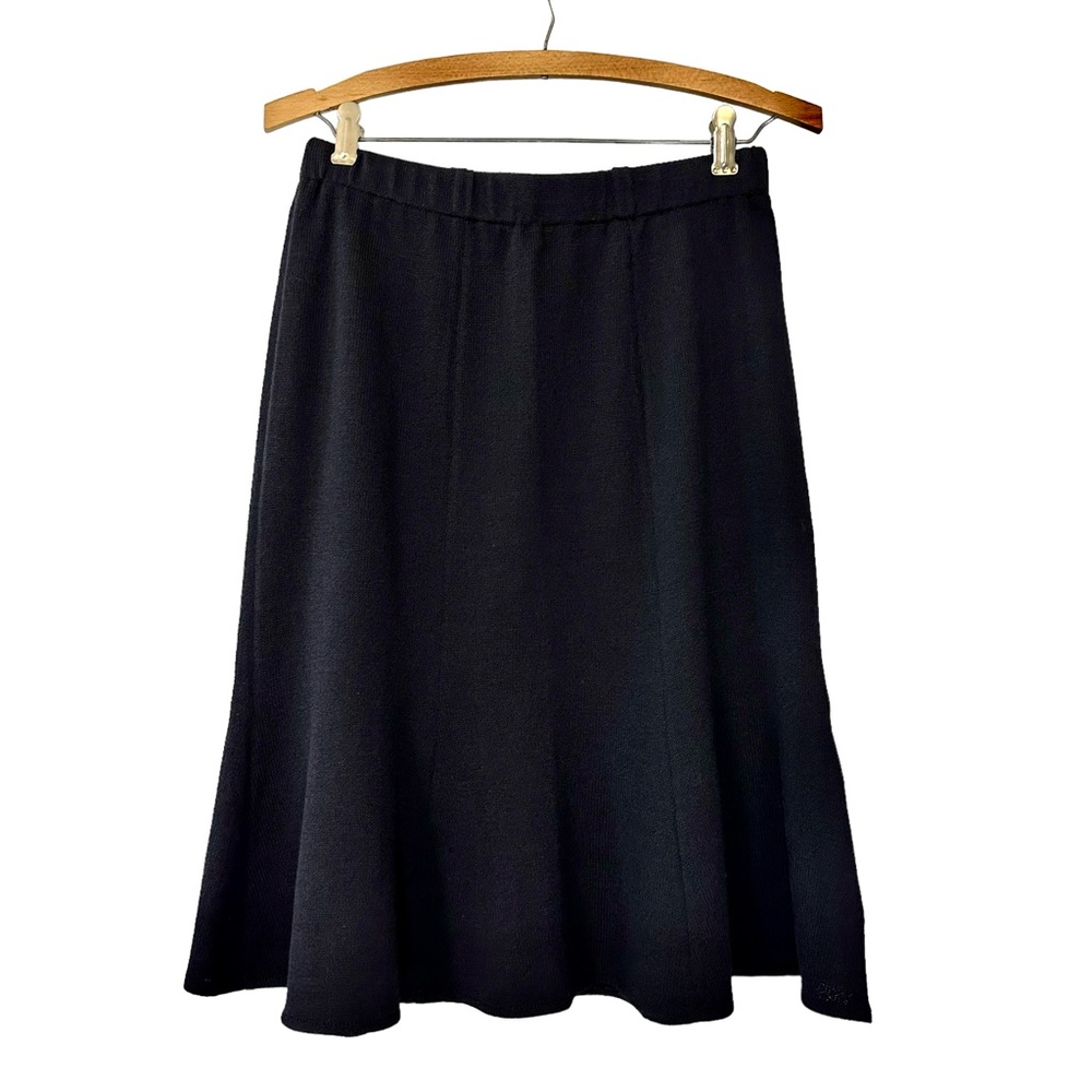 ST JOHN COLLECTION Flowy Flared Knit Wool Pencil Skirt in Black